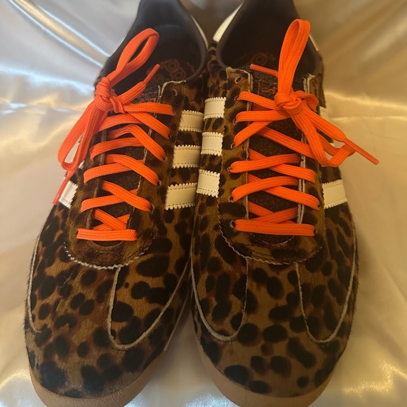 Adidas Leopard Pattern Samba Sneakers with Bright Orange Laces - Picture 3 of 7
